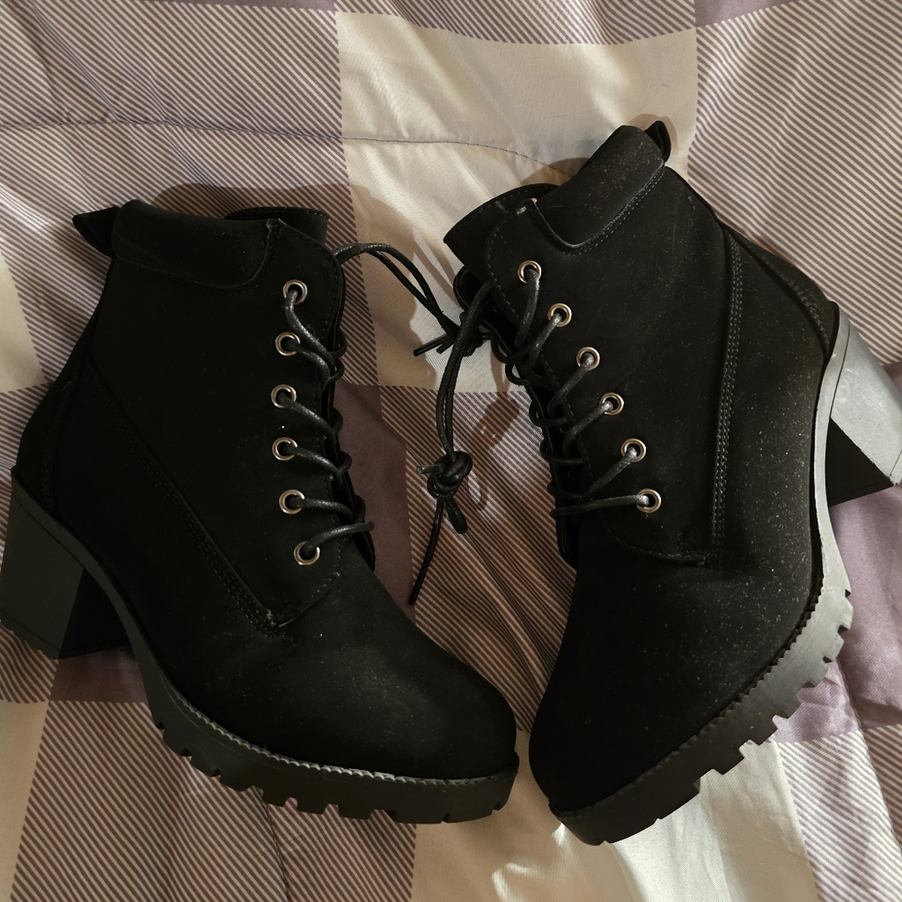 Sophia Taylor Girls Faux Suede Zipper & Lace Up Boots